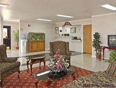 Hotel Super 8 By Wyndham Worth Downtown South 2*