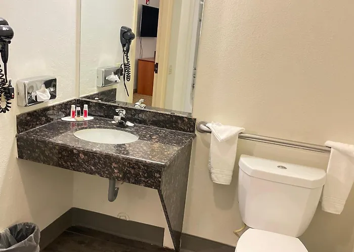 Hotel Super 8 By Wyndham Worth Downtown South Fort Worth