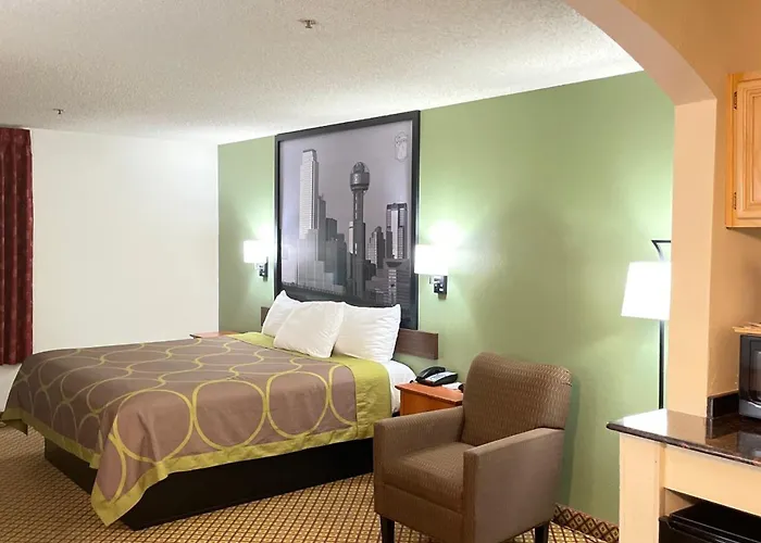 Super 8 By Wyndham Worth Downtown South Hotel 2*