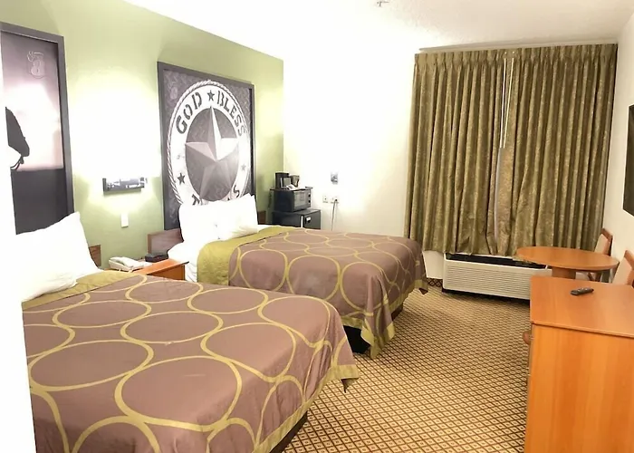 Hotel Super 8 By Wyndham Worth Downtown South