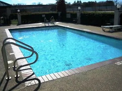 Super 8 By Wyndham Worth Downtown South 2*
