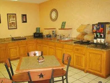 Hotel Super 8 By Wyndham Worth Downtown South 2*